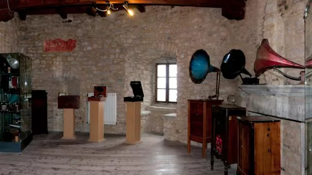 il Museo degli Strumenti Musicali Meccanici, della Rocca di Sestola