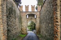 Castello di Serravalle  - Alla scoperta di Ville e Castelli