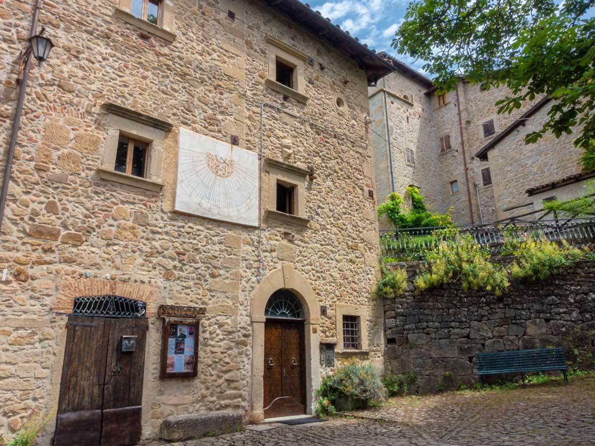 Borgo La Scola - A journey among villas and castles