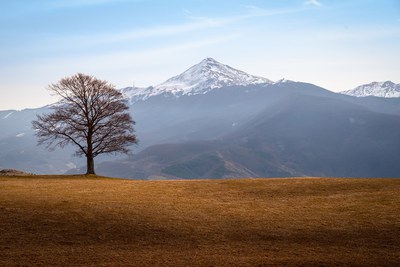 Appennino modenese_vista sul Monte Cimone.jpg