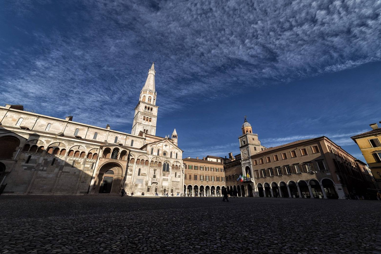 Modena city tour