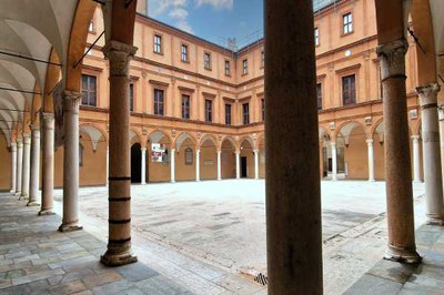Palazzo dei Pio a Carpi e la Chiesa di San Nicolò - Alla scoperta di ville e castelli