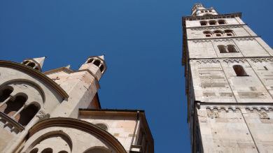 foto04. Duomo e Ghirlandina (foto D.Ori).jpg