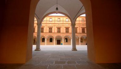 Carpi. Palazzo Pio arco, ph. Pedro Grifol.jpg