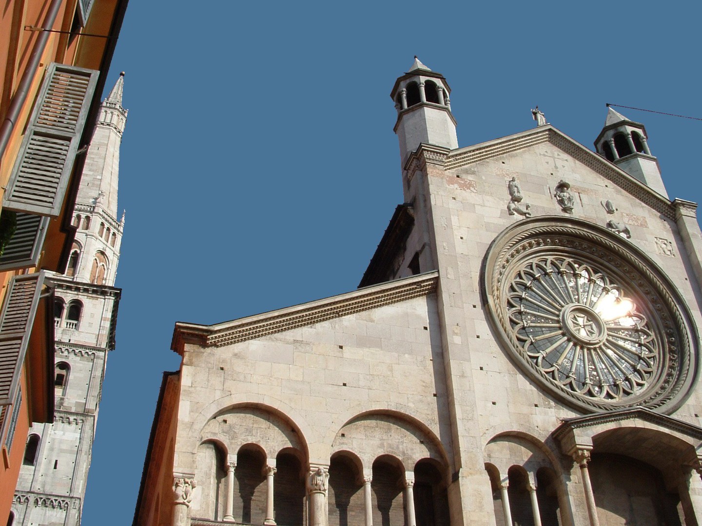 3 Curiosità sul Duomo di Modena che devi conoscere