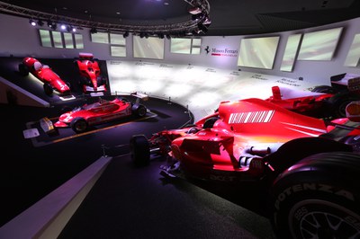 Museo Enzo Ferrari - Maranello - foto archivio Ferrari.JPG
